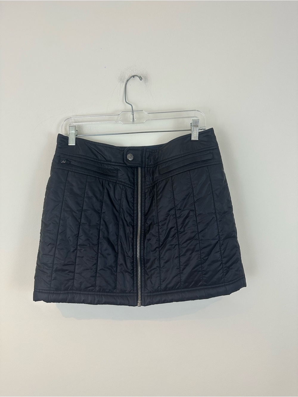 Athleta Toasty Buns Black Quilted Zip-Front Women’s Skirt Size 8 Women's